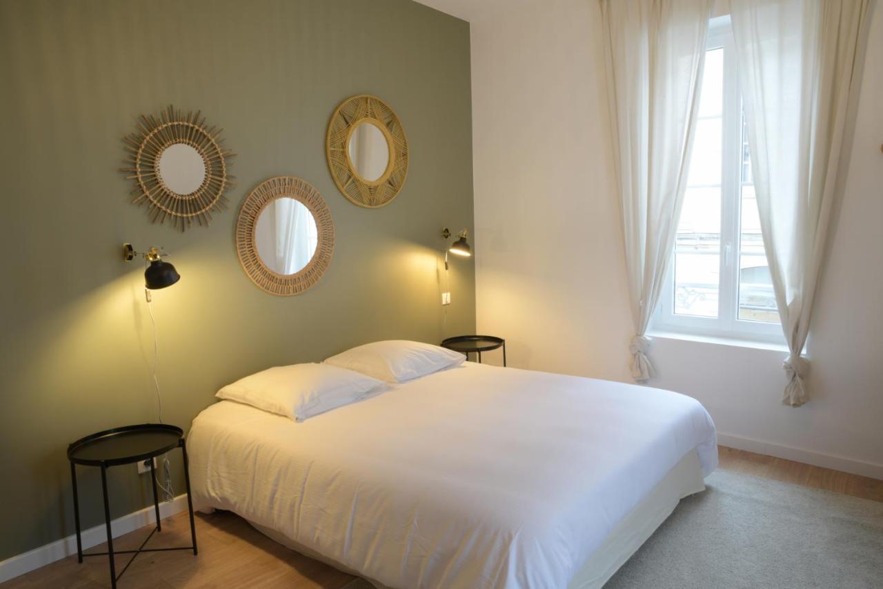 T3 De Charme Situe En Hyper Centre Avec Wifi, Linge, Draps, Savons Et Serviettes Fournis Cognac Kültér fotó